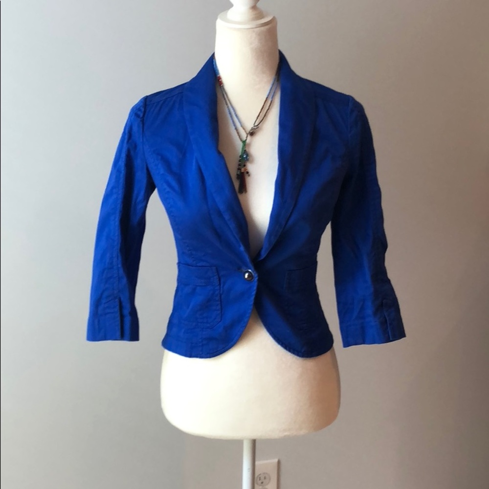 NWOT  3/4 sleeve Blazer. Perfect for any weather!